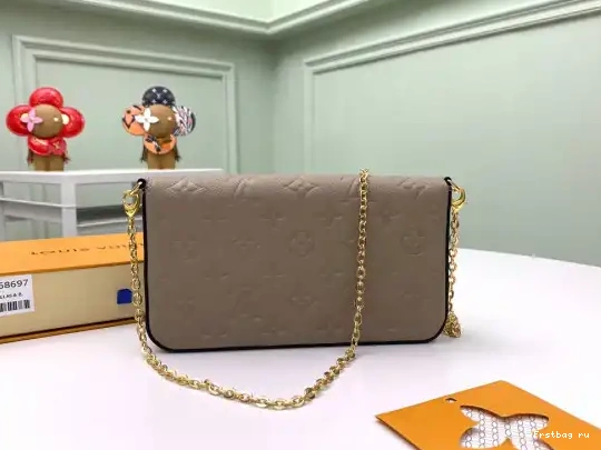 First bag ru POCHETTE FÉLICIE LOUIS VUITTON 0620